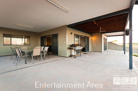 3 Kestrel Place - Accommodation Main Beach 17