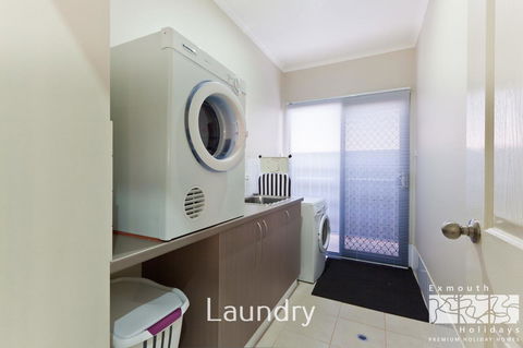 3 Kestrel Place - Accommodation Main Beach 16