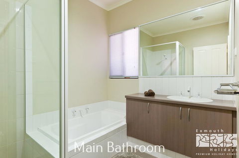 3 Kestrel Place - Accommodation Main Beach 15