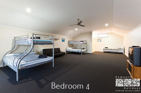 3 Kestrel Place - Accommodation Main Beach 14
