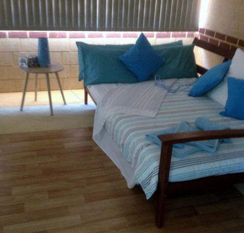 Aaratti House - Accommodation Main Beach 16
