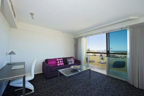 Best Western Plus Hotel Lord Forrest - Accommodation Main Beach 29