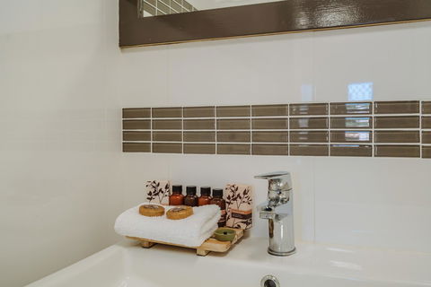 Canning Bridge Auto Lodge - Accommodation Main Beach 23