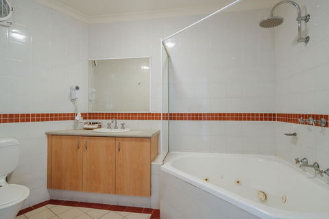 Canning Bridge Auto Lodge - Accommodation Main Beach 39