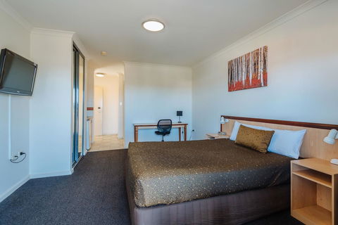 Canning Bridge Auto Lodge - Accommodation Main Beach 5