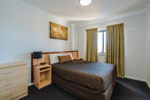 Canning Bridge Auto Lodge - Accommodation Main Beach 44