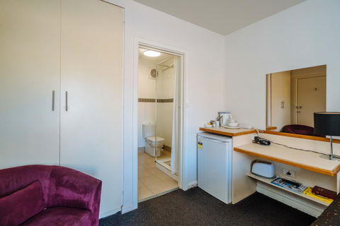 Canning Bridge Auto Lodge - Accommodation Main Beach 22