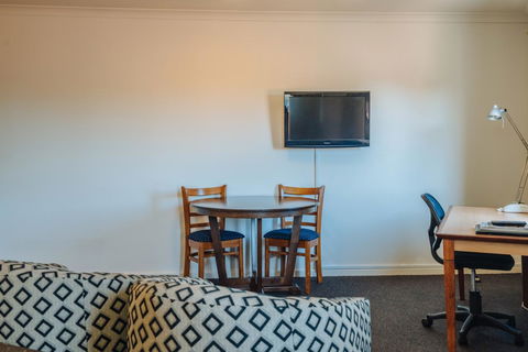 Canning Bridge Auto Lodge - Accommodation Main Beach 34