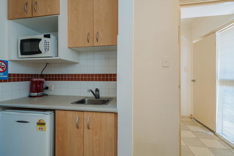 Canning Bridge Auto Lodge - Accommodation Main Beach 7