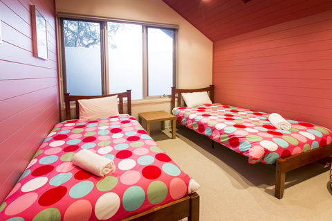 Arthouse - Accommodation Main Beach 17