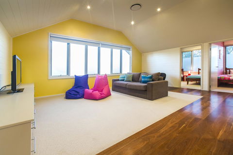 Arthouse - Accommodation Main Beach 21