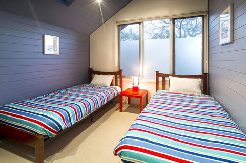 Arthouse - Accommodation Main Beach 18