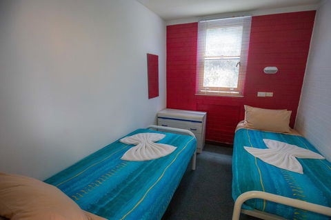 Townsend Lodge - Accommodation Main Beach 1