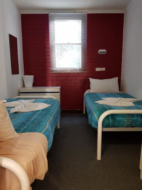Townsend Lodge - Accommodation Main Beach 5