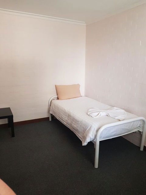Townsend Lodge - Accommodation Main Beach 21