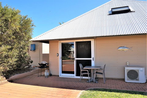 Osprey Holiday Village Unit 203 1 Bedroom - Accommodation Main Beach 1