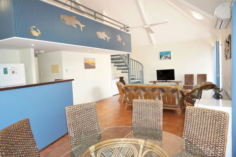 Osprey Holiday Village Unit 119 - Accommodation Main Beach 1
