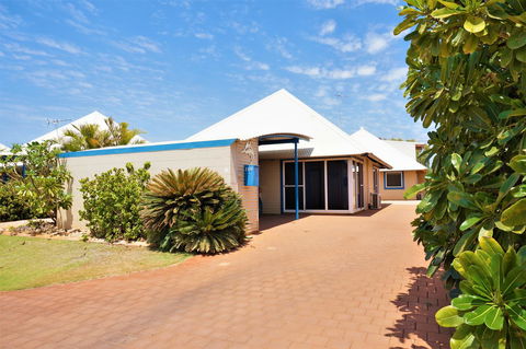 Osprey Holiday Village Unit 119 - Accommodation Main Beach 0