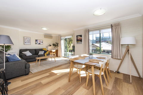 Subiaco Village - 34 - Accommodation Main Beach 0