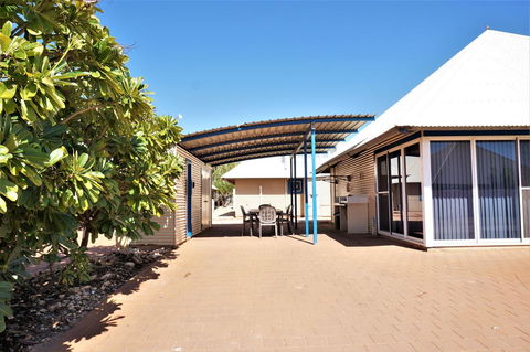 Osprey Holiday Village Unit 120 - Plenty Of Room For A Large Family - Accommodation Main Beach 17