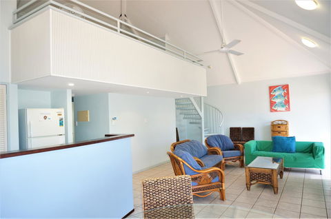 Osprey Holiday Village Unit 120 - Plenty Of Room For A Large Family - Accommodation Main Beach 0
