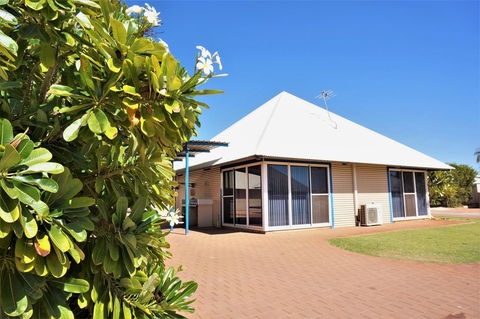 Osprey Holiday Village Unit 120 - Plenty Of Room For A Large Family - Accommodation Main Beach 18