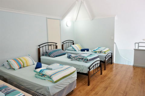 Osprey Holiday Village Unit 120 - Plenty Of Room For A Large Family - Accommodation Main Beach 10