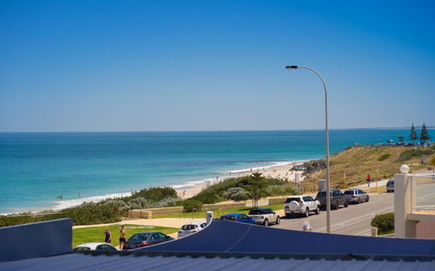 Cottesloe Blue Apartment - Executive Escapes - Accommodation Main Beach 0