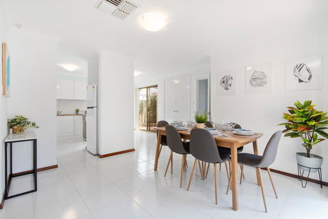 Applecross Village Residence - Accommodation Main Beach 10