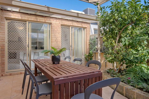 Applecross Village Residence - Accommodation Main Beach 27