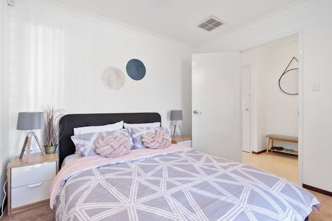 Applecross Village Residence - Accommodation Main Beach 19