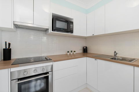 Applecross Village Residence - Accommodation Main Beach 12