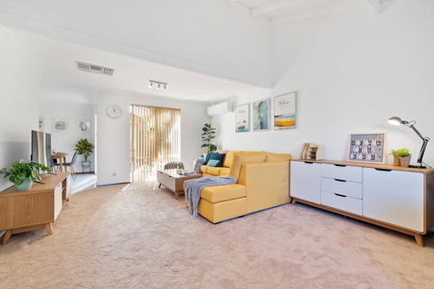 Applecross Village Residence - Accommodation Main Beach 5