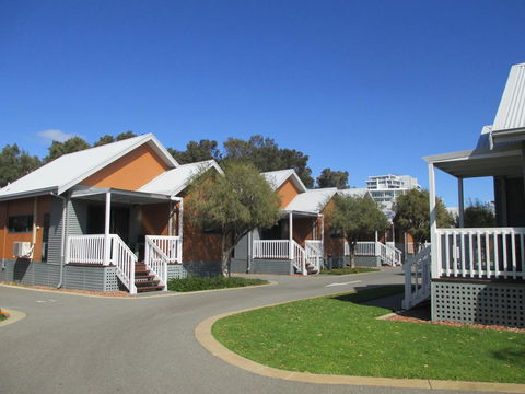 Mandurah Ocean Marina Chalets - Accommodation Main Beach 37