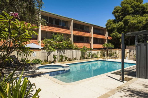 Rosalie 34 - Accommodation Main Beach 9