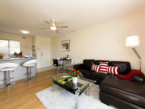 Style In Subiaco - Accommodation Main Beach 2