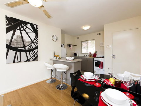 Style In Subiaco - Accommodation Main Beach 3
