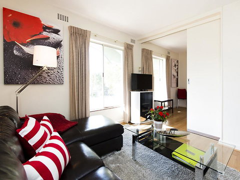 Style In Subiaco - Accommodation Main Beach 9