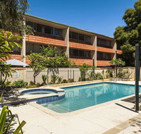 Rosalie 13 - Accommodation Main Beach