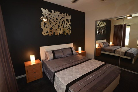 The Arcadia Apartment - Accommodation Main Beach 2