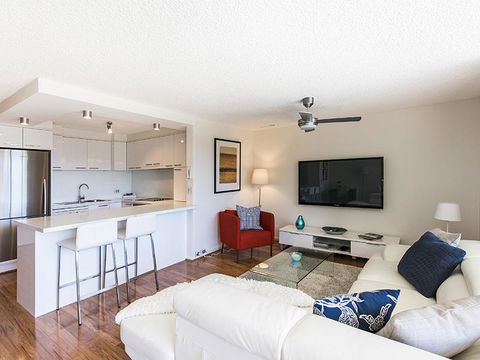 South Perth Deluxe Apartment - Accommodation Main Beach 32