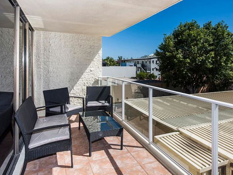 South Perth Deluxe Apartment - Accommodation Main Beach 1