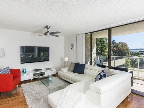 South Perth Deluxe Apartment - Accommodation Main Beach 24