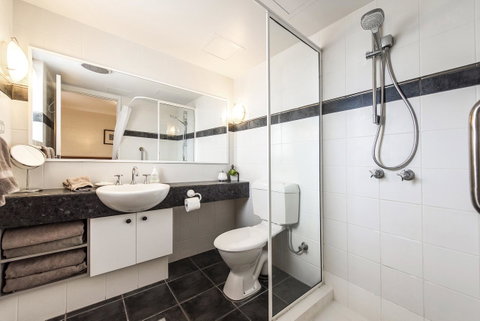 Subiaco Village 18 - Accommodation Main Beach 15