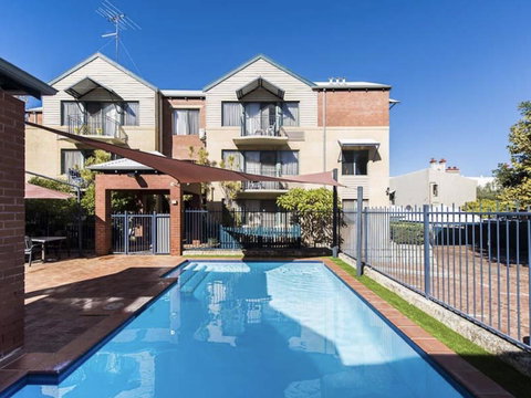 Subiaco Village 18 - Accommodation Main Beach 21