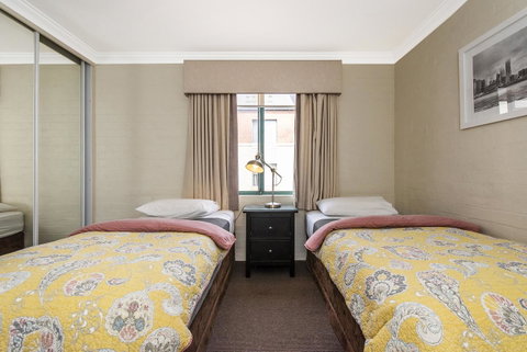 Subiaco Village 18 - Accommodation Main Beach 12