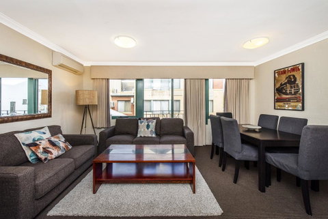 Subiaco Village 18 - Accommodation Main Beach 0