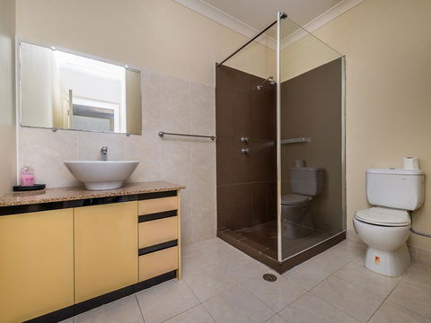 Seafront Unit 60 - Accommodation Main Beach 5