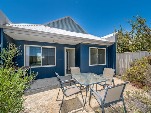 Seafront Unit 60 - Accommodation Main Beach 8
