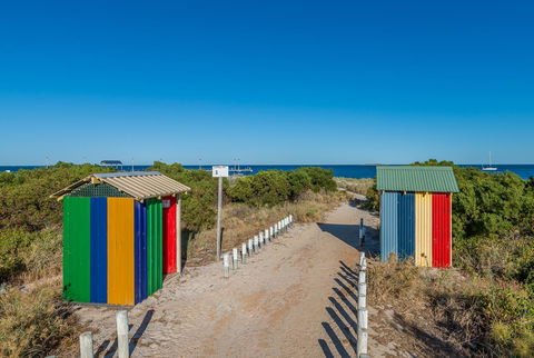 Seafront Unit 60 - Accommodation Main Beach 10